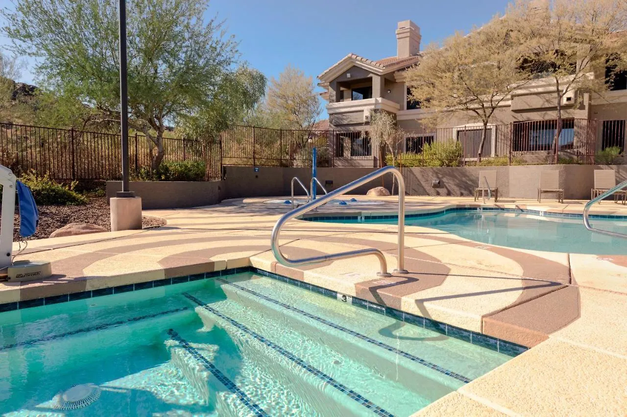 Hotel Raintree At Phoenix South Mountain Preserve