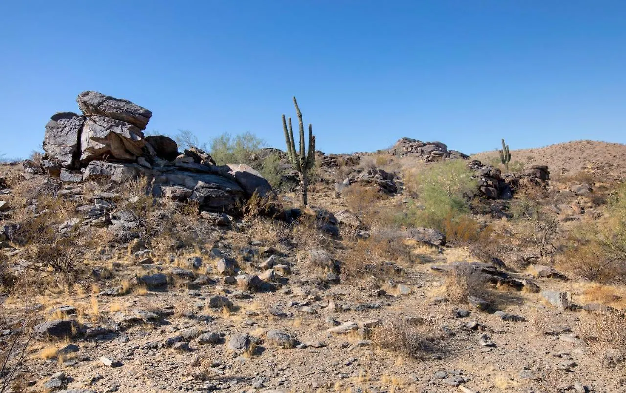 Hotel Raintree At Phoenix South Mountain Preserve